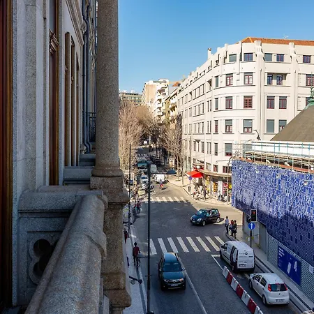 One-bedroom With Balcony In Bolhao Market